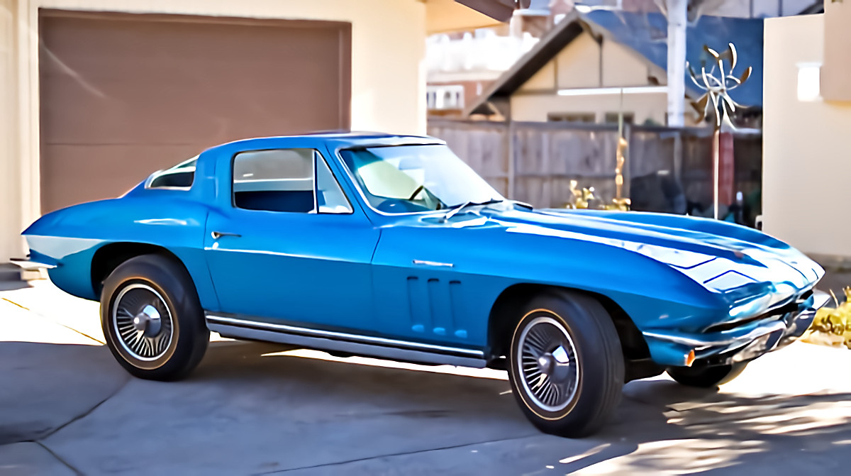 Click to Enlarge-Esc to Close Corvette Generations/C2/C2 1965 corvette blue.jpg